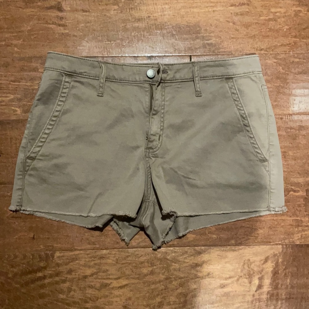 Universal Thread Shorts Size 12/31R